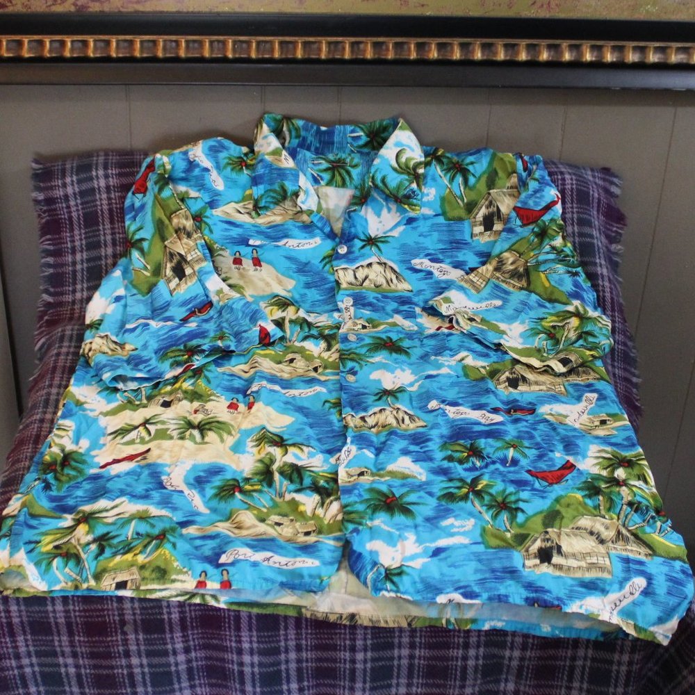 Blue Hawaiian Button Down Shirt Men's XL